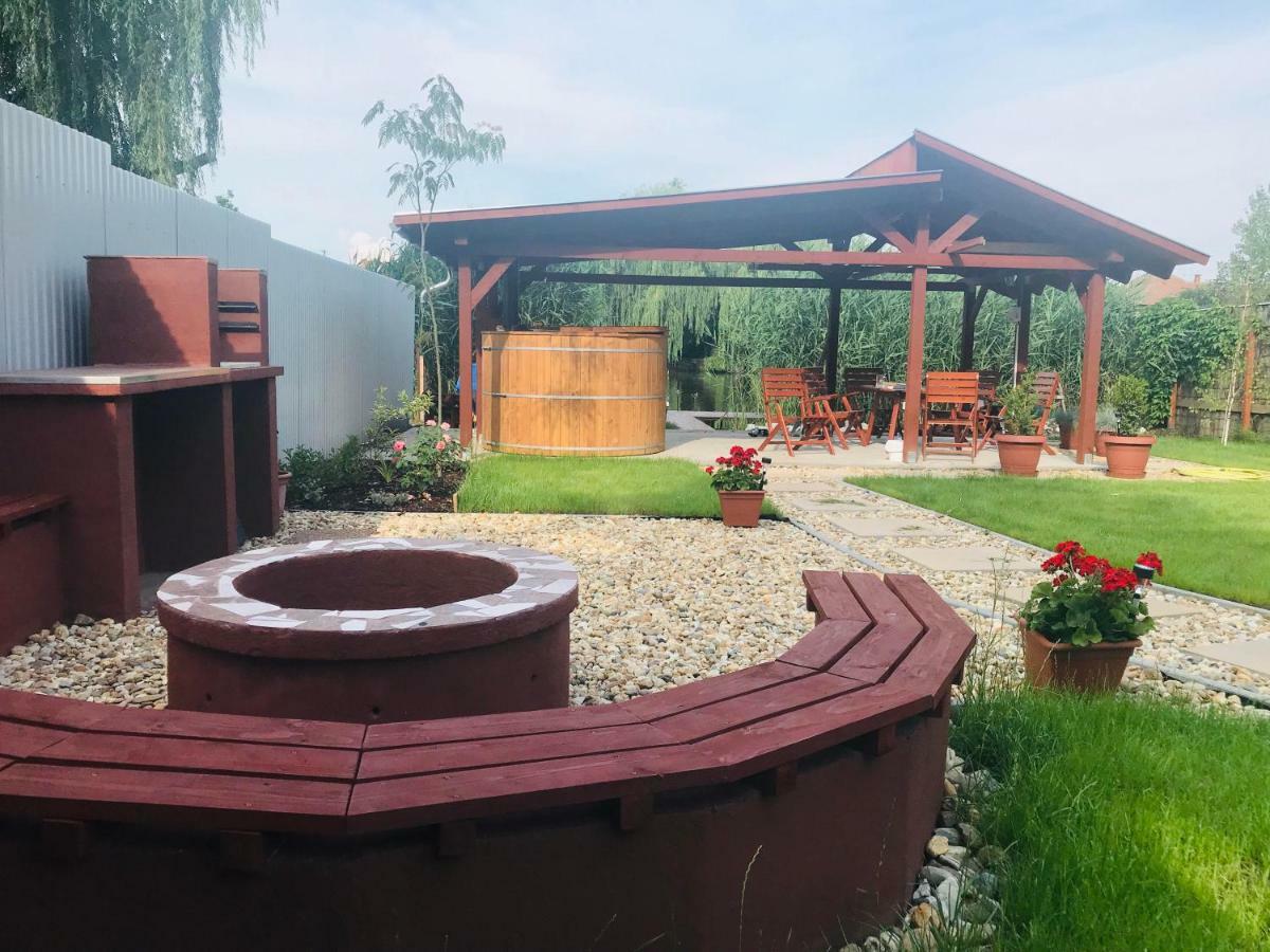 Vadszőlő Apartmanház Gyomaendrőd Exterior foto