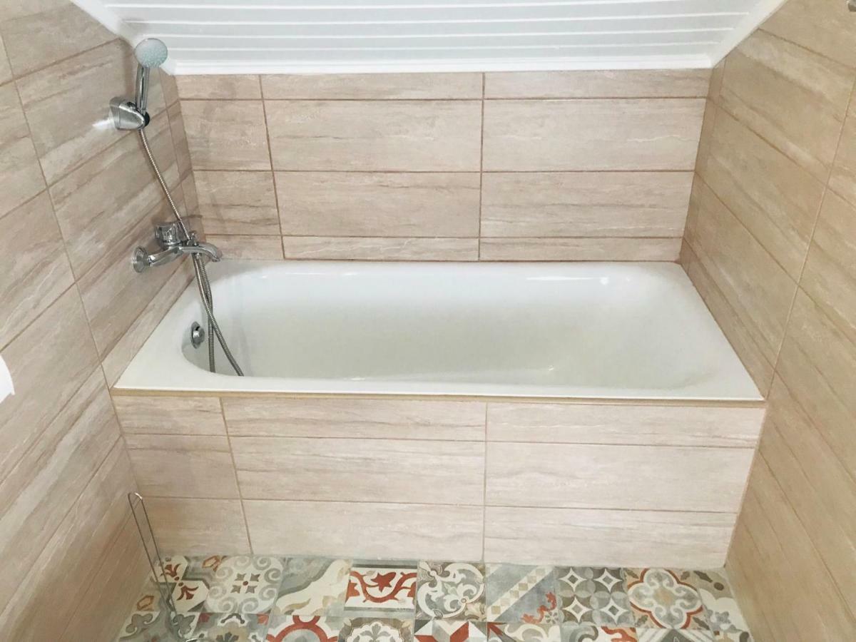 Vadszőlő Apartmanház Gyomaendrőd Exterior foto